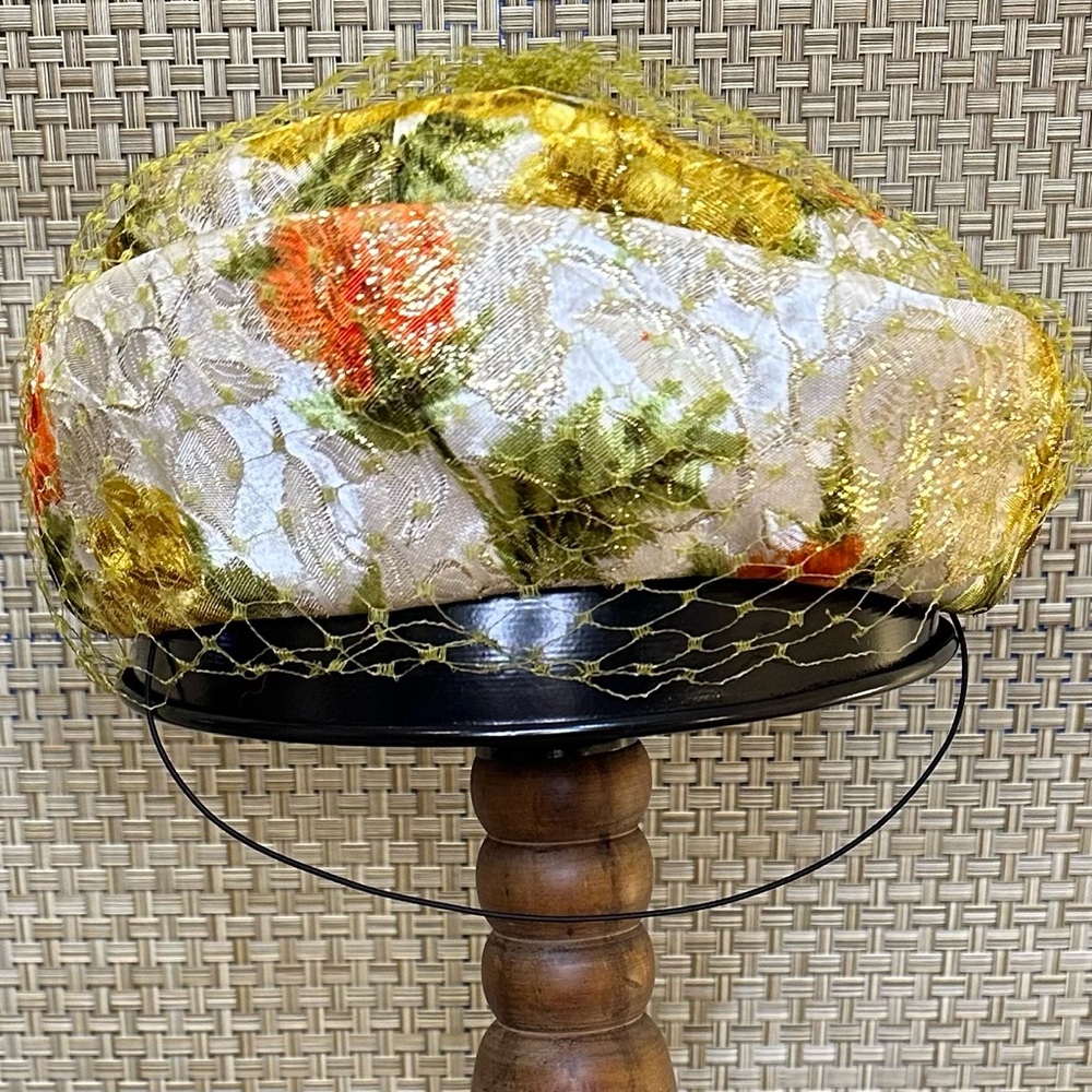 🌟2xHP🌟VTG 1950s-60s Floral Brocade Hat w/ Netting Stunning Mid-Century Pillbox - Picture 2 of 8